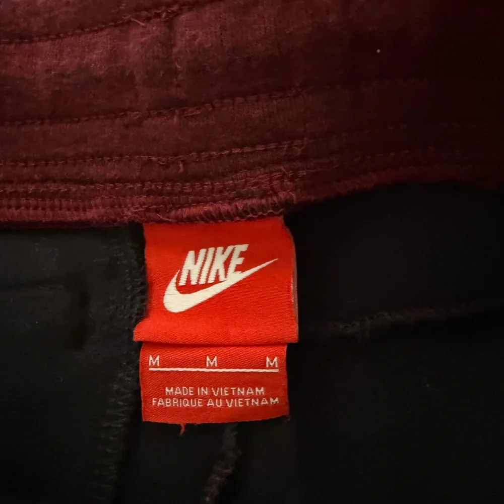 Nike Tech Performance Heather Burgundy/Reflective Black Sweatpants Joggers